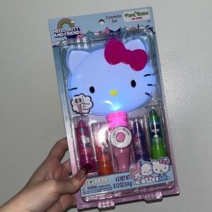 Hello Kitty Light-Up Face Mirror Lip Balm Set 5X